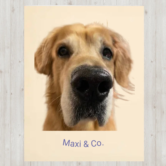 Maxi & Co. Personalized Pet Throw Blanket – Cozy & Custom